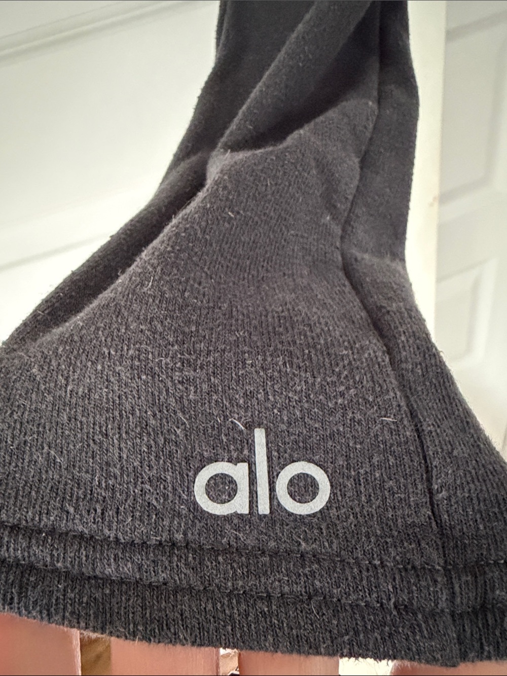 ALO Yoga cropped Black Fleece-Lined Zip Hoodie size Medium - Picture 2 of 6